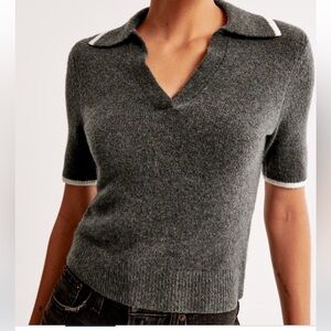 NWT Abercrombie Notch Neck Sweater Tee